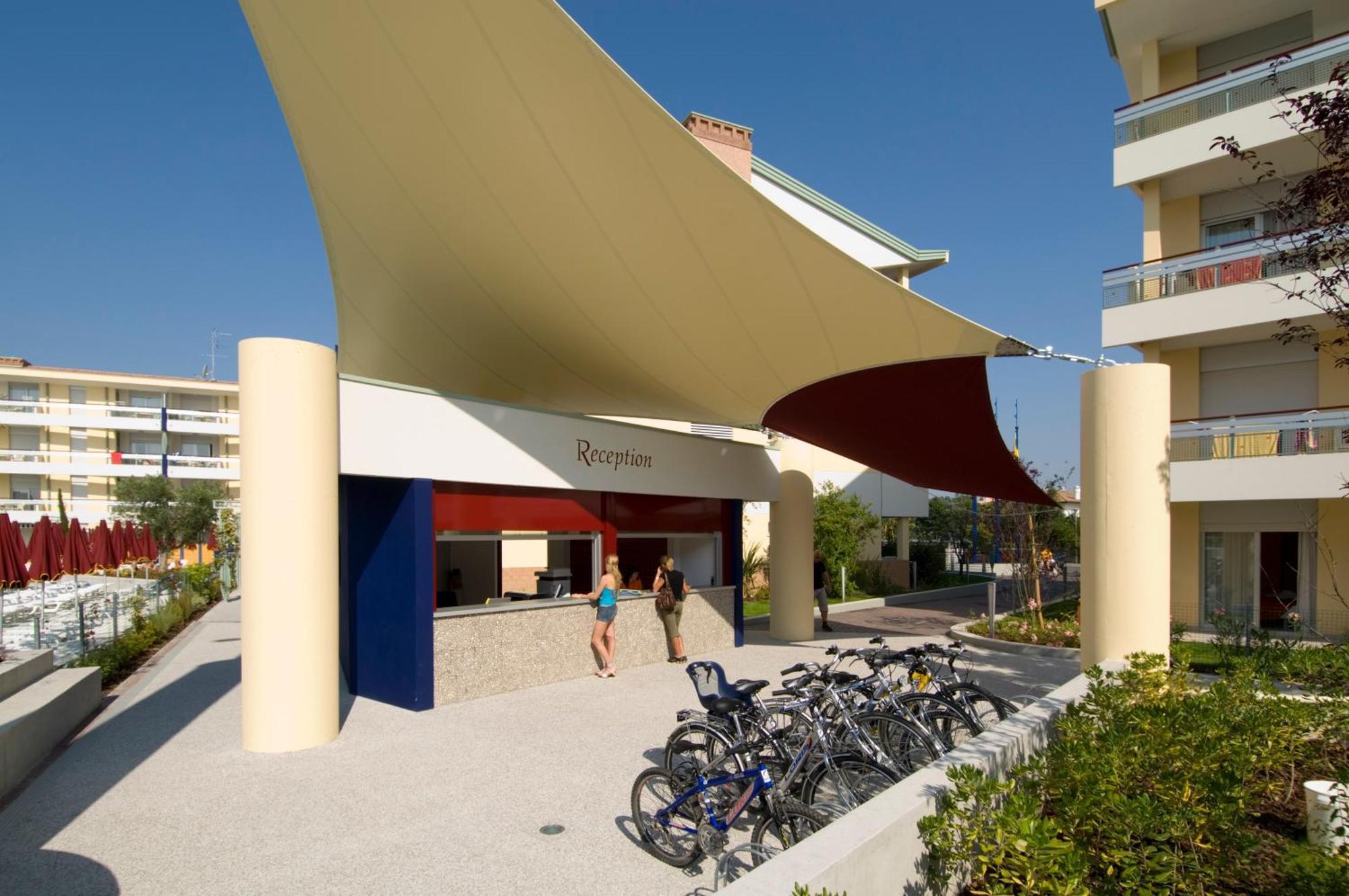 Villaggio Planetarium Resort Bibione Eksteriør billede